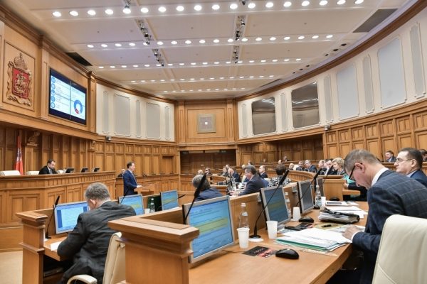 Владимир Головнёв выступил на заседании Мособлдумы с ежегодным докладом