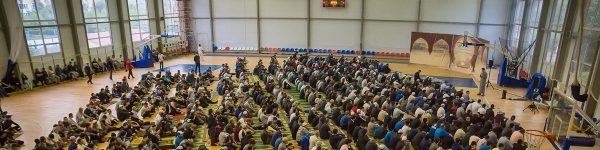 Около 3 000 мусульман отметили праздник Курбан-байрам в Химках
 