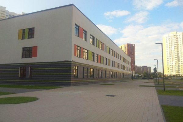 Школу на 1,1 тыс. учеников построили в Химках