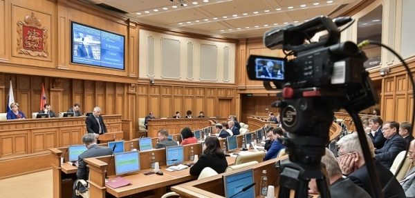 Игорь Брынцалов: Главным вопросом на повестке первого заседания осенней сессии Мособлдумы станет законопроект, закрепляющий региональные льготы для 55-летних и 60-летних жителей региона