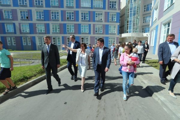 Более 1,5 тыс. детей смогут учиться в новой школе в Путилкове
