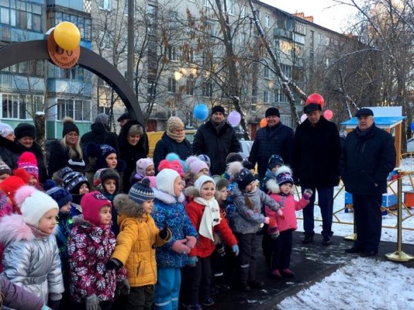  Шесть детских игровых площадок открыли заместители руководителя Госжилинспекции Московской области