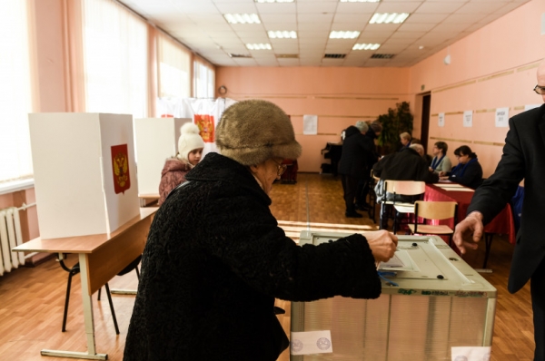 Председатель Мособлизбиркома посетил избирательные участки в Черкизове Пушкинского района