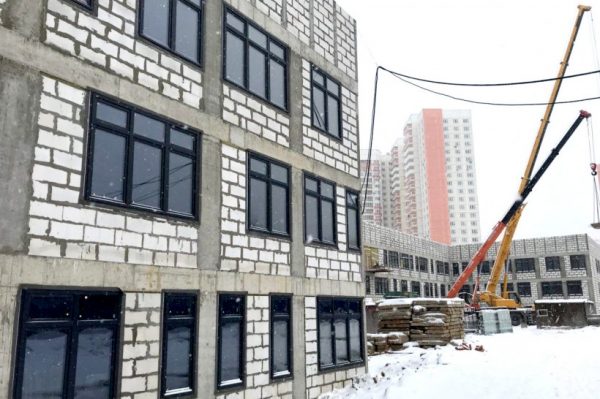 Строительство 20 школ завершат в Подмосковье в 2019 году
