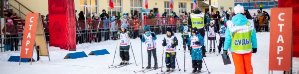Более 300 спортсменов открыли лыжный сезон в Химках
 