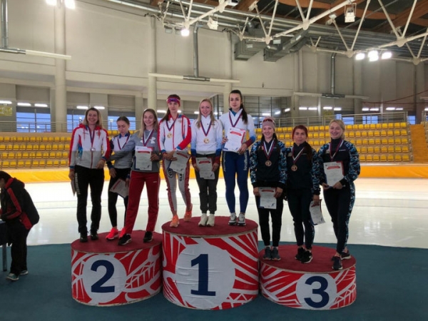 Шесть золотых медалей на этапе Кубка России по конькобежному спорту