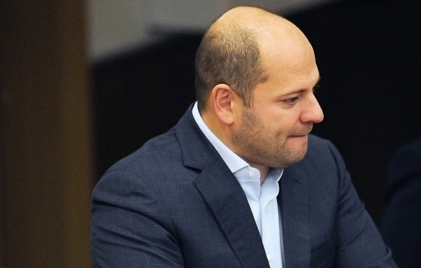Советовавшего меньше питаться уральского депутата ждет новый суд о банкротстве  