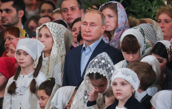 Путин подарил Спасо-Преображенскому собору в Петербурге икону "Господь Вседержитель"  