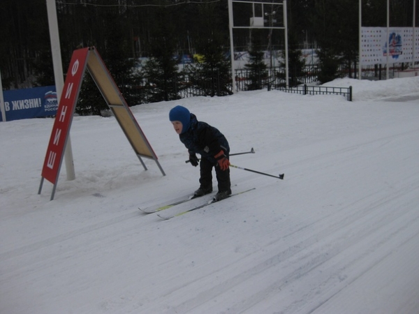 Лыжи действительно рано убирать – спортивная зима в Химках в самом разгаре, даже несмотря на тот факт, что на следующей неделе уже наступает календарная весна!? 