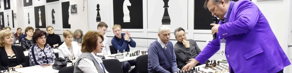 Гроссмейстер объяснил химчанам особенности игры в шахматы
 