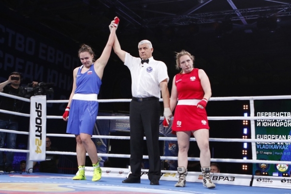 Ещё раз поздравляем наших сильных чемпионок - Екатерину Пальцеву и Гелюсу Галиеву???