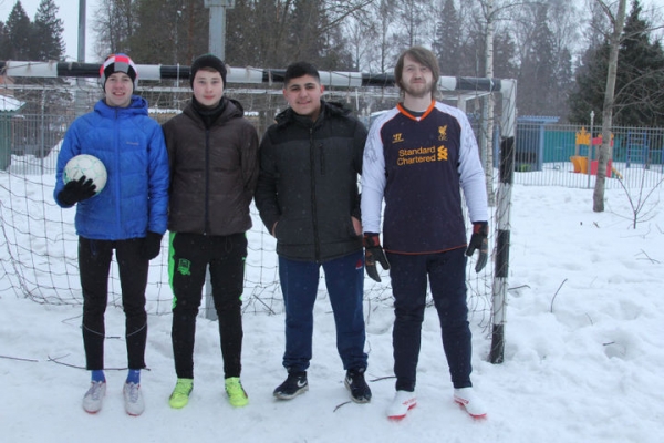 «Единая Россия» поддерживает школьный футбол