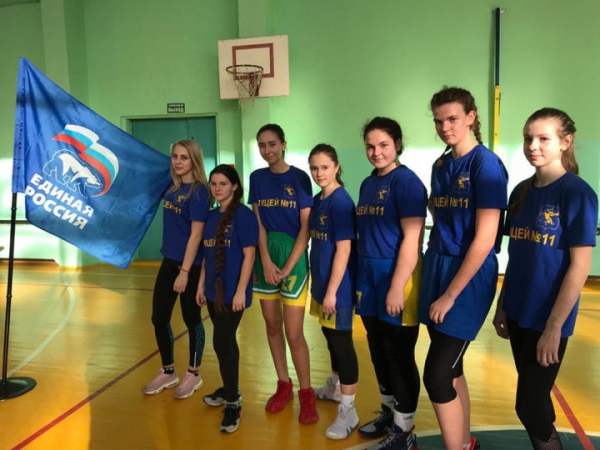 В Химках по инициативе местного отделения Партии состоялся школьная Спартакиада по баскетболу