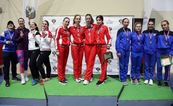 Два золота и два серебра завоевали химкинские спортсмены на Чемпионате России по фехтованию в этот четверг????