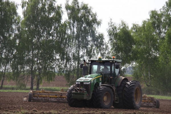 Яровой сев зерновых и зернобобовых культур проведен в сельхозпредприятиях Зарайска на 70%