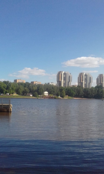 Почему специалисты запрещают купаться в канале имени Москвы 
