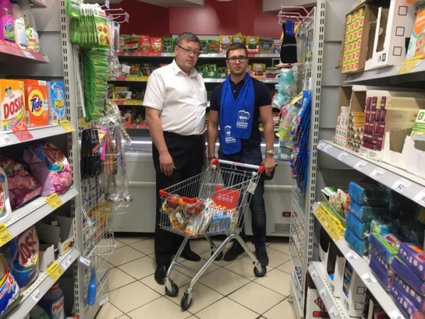 Химкинские активисты Народного контроля проверили качество продукции в магазине «Магнит»