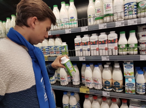 Химкинские активисты «Народного контроля» проверили качество продукции в магазине «Spar»