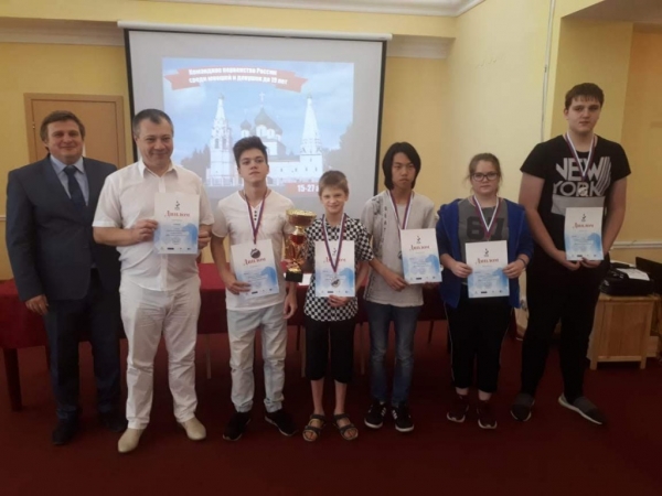 Команда юных химкинских шахматистов заняла второе место Первенства России