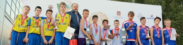 Химкинские спортсмены - медалисты турниров по самбо и стритболу
 