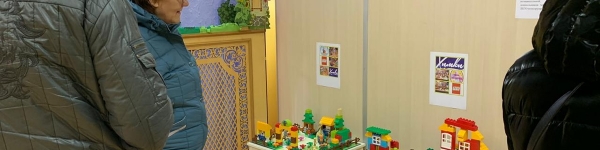 Воспитанники «Школы равных возможностей» создали Химки из Lego
 