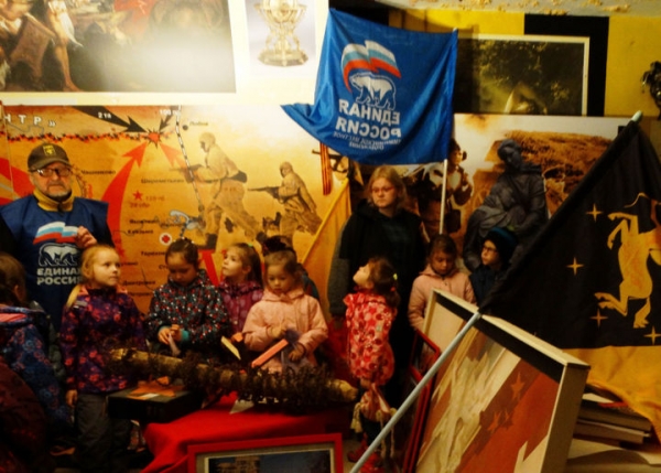 Александр Мустафин провел экскурсию для дошкольников в рамках партийного проекта «Историческая память»