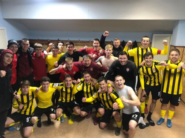 Молодёжная команда футбольного клуба «Химки» завершила осенний сезон победой в Калуге