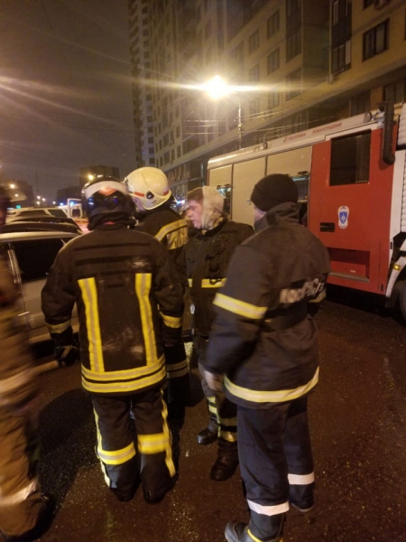 Спасатели спасли 16 человек при пожаре в Химках