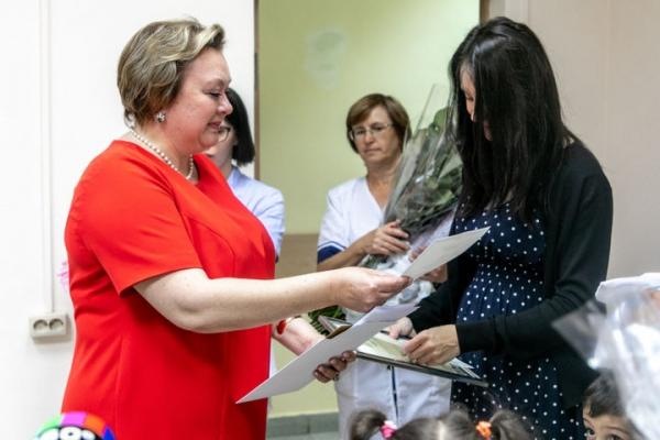 Химкинские мамы получили 6,3 млн. рублей от Губернатора при выписке из роддома