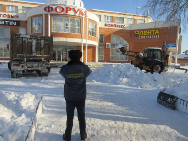 За неделю в результате надзорной деятельности инспекторов Химкинского отдела Госадмтехнадзора устранена наледь и нарушения зимней уборки на 13 объектах