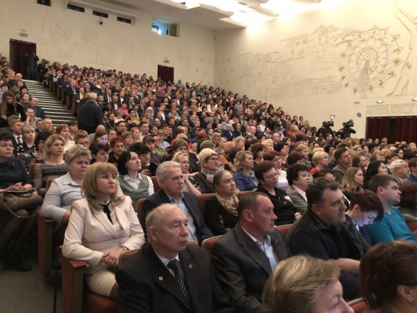 Лучшим труженикам агропромышленного комплекса городского округа Серпухов награды вручил глава Минсельхозпрода Подмосковья