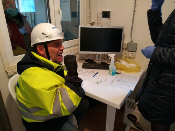 В Химках рабочие на стройплощадках сдают тесты на коронавирус