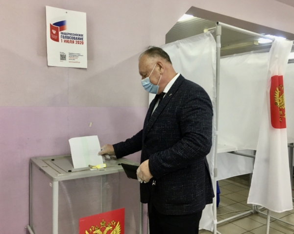 Депутат Совета депутатов проверил работу избирательного участка в Химках
