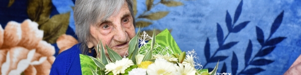 Дмитрий Кайгородов поздравил ветерана с 100-летием
 