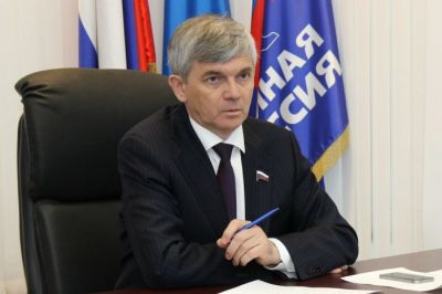 Депутат заявил о крахе системы материальной стимуляции медработников