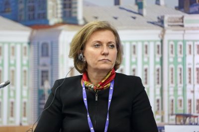 Анна Попова ввела масочный режим по всей России и усилила другие меры борьбы с коронавирусом