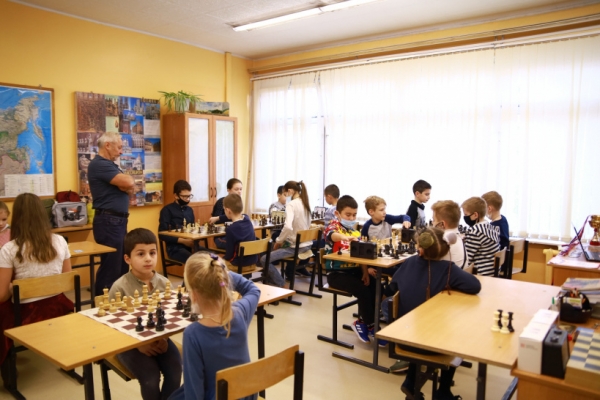 Белые, ваш ход: в гимназии №16 состоялся шахматный турнир спортшколы "Химки"