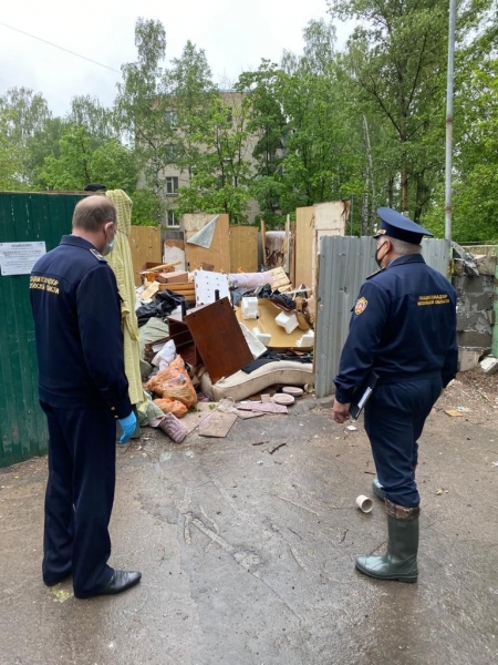 Более 140 случаев создания помех для вывоза мусора и уборки территории выявлено Госадмтехнадзором в Подмосковье.