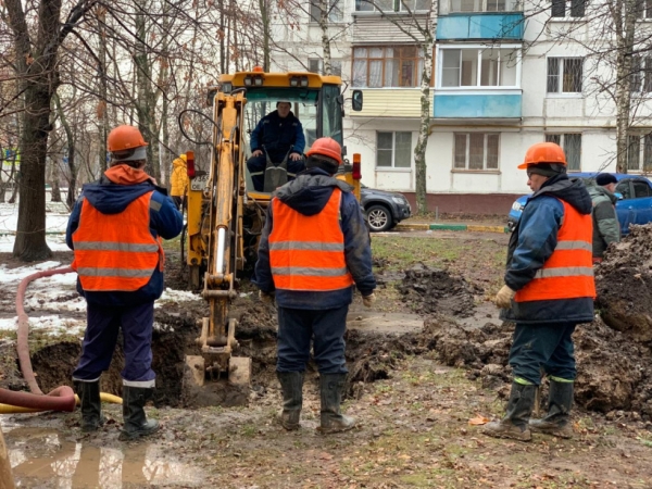 Проводятся работы по устранению затопления подвального помещения жилого дома в г.о. Химки