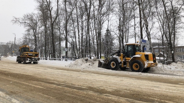 Более 620 единиц спецтехники задействовано в уборке и очистке дорог от снега в Подмосковье