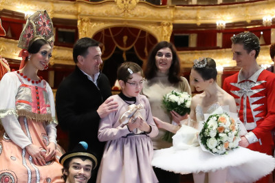 Губернатор исполнил желание девочки из Королева, мечтавшей побывать в Большом театре