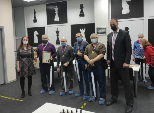 Королевская битва: команда МКБ "Искра" - победитель Открытого чемпионата по шахматам