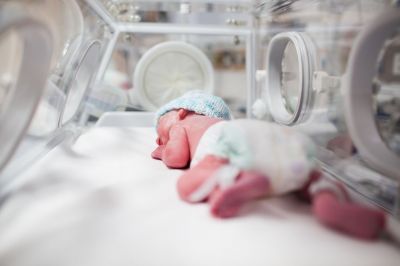 В Красноярске кардиохирурги спасли новорожденного с множественными опухолями сердца
