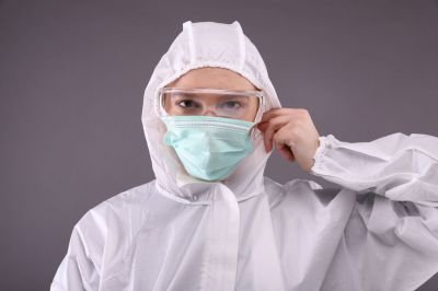 Медики опережают другие профессиональные группы по снижению заболеваемости коронавирусом