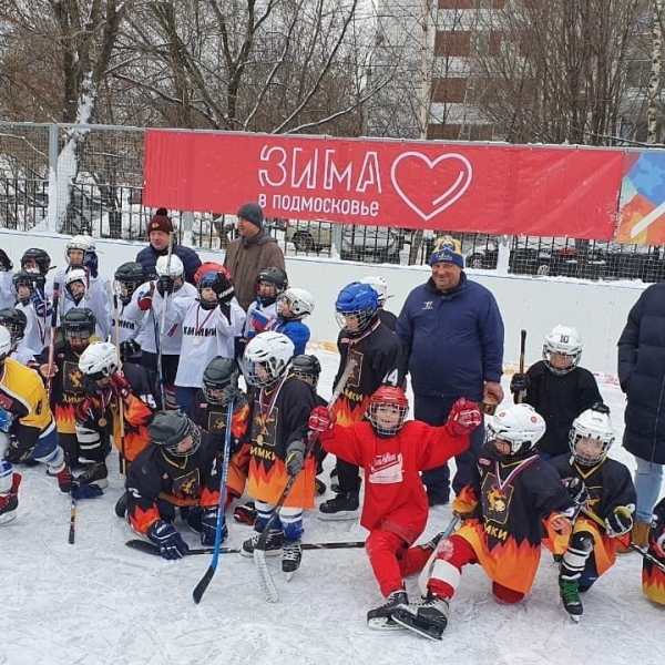 Хоккеисты спортшколы по ЗВС приняли участие в рождественском турнире