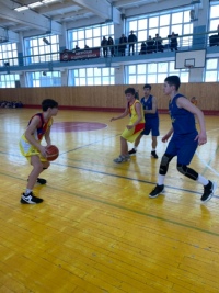 СШОР №1 продолжает лидировать в матчах Первенства Московской области по баскетболу?