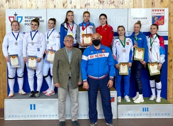 Шпажистка Юлия Личагина - обладательница золота в команде Всероссийских спортивных соревнований??