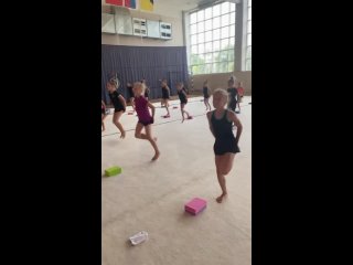 Перед стартом нового сезона: химкинские спортсменки приняли участие в мастер-классах по художественной гимнастике и хореографии?