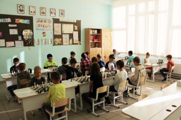В школе №29 состоялся шахматный турнир спортшколы "Химки" в честь Дня учителя♟??