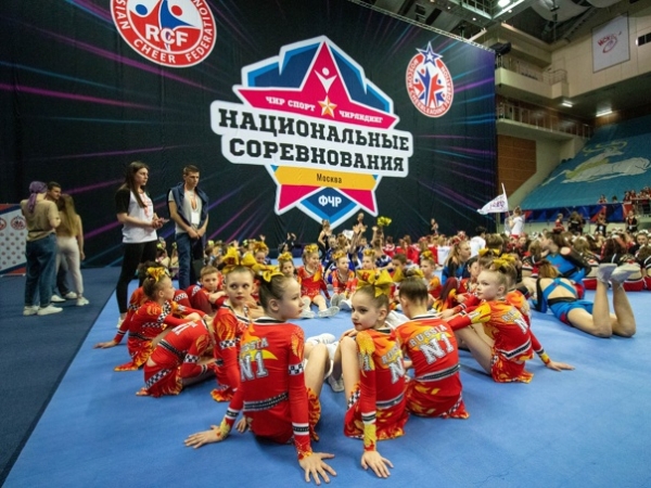 Спортсмены "Надежды" выиграли "бронзовый" комплект крупных общероссийских соревнований по чирлидингу??